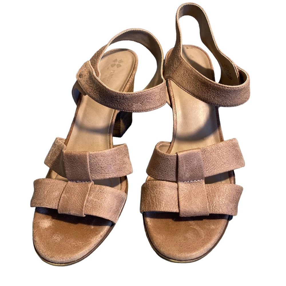 Naturalizer Yolanda sandals Leather Upper 9.5 M Tan